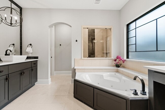 Building Photo - 109 Bronze Peak Ct