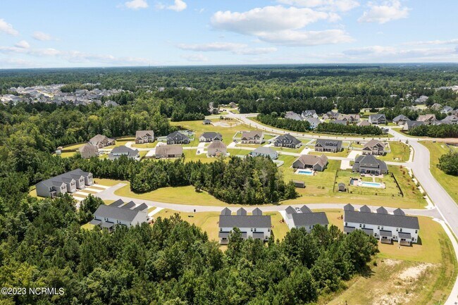 Building Photo - 227 Verrazzano Ln
