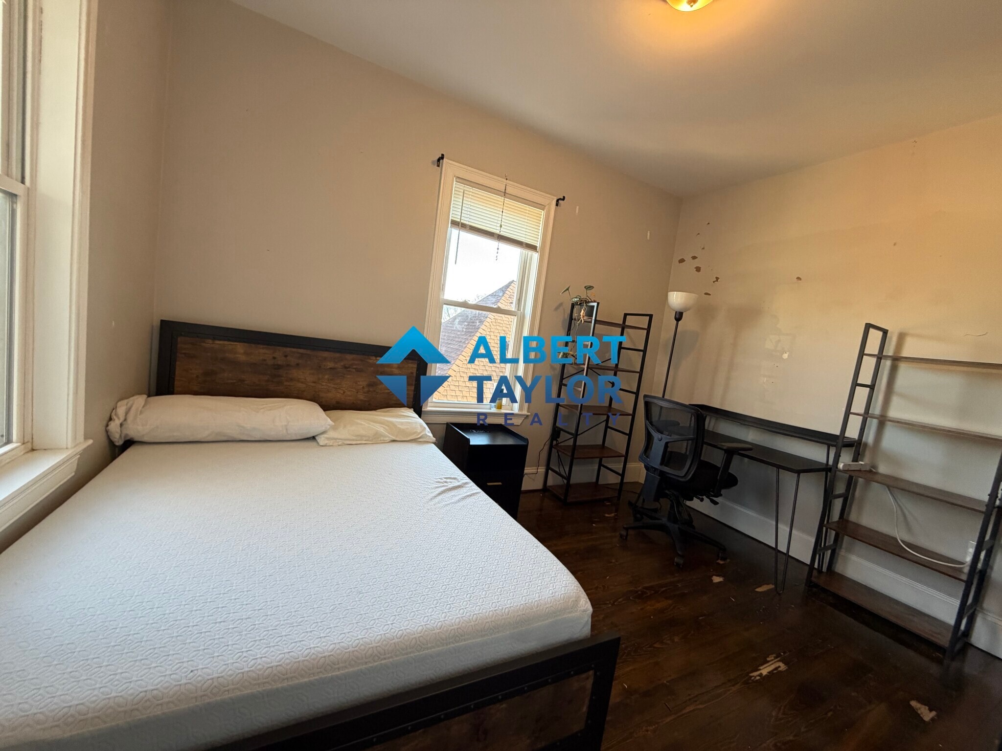 Building Photo - 71 Hillside St