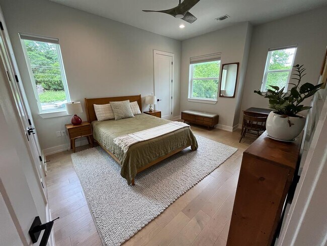 Building Photo - 3507 Oak Springs Dr