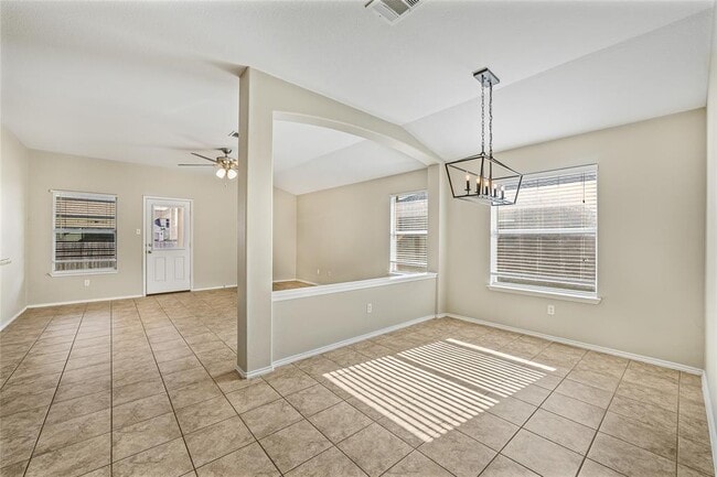 Building Photo - 20009 Hawk Hood Dr