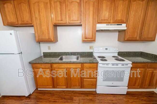 Building Photo - 460 San Marco St