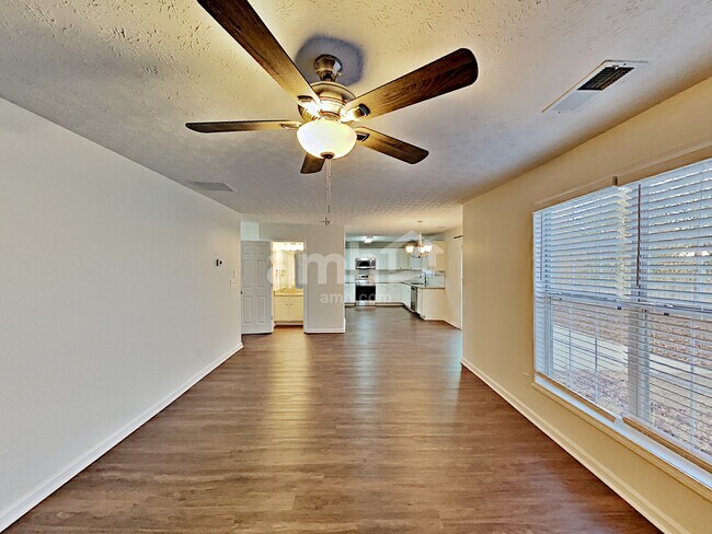 Building Photo - 1720 Mission Park Ct