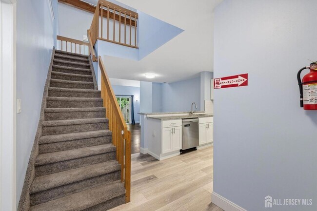 Building Photo - 1609 Mulberry Ct