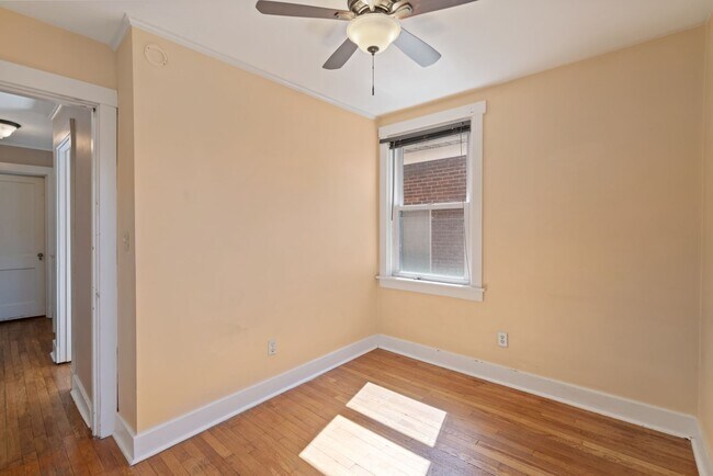 Building Photo - **Price reduction** Spacious 3-Bedroom Hom...