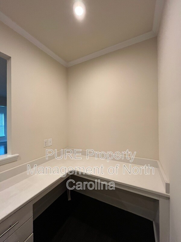 Building Photo - 5302 Tilley Manor Dr