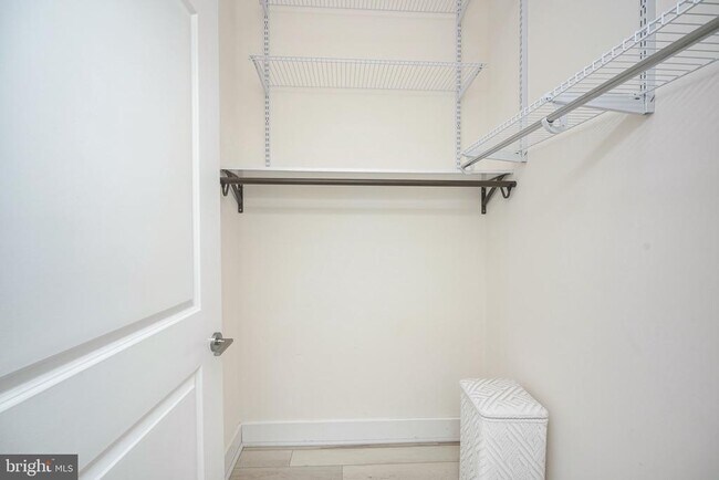 Building Photo - 1508 N Mascher St