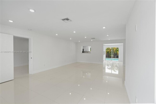 Building Photo - 10501 SW 53rd St