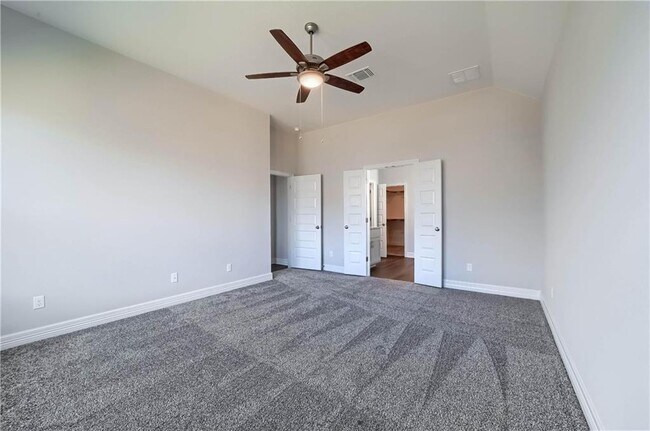 Building Photo - 133 White Steppe Way
