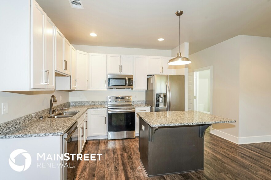 Building Photo - 136 Hartsville Ct