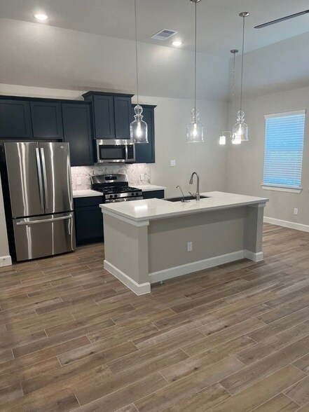 Building Photo - 3316 Vine Ter Trce