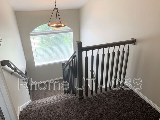 Building Photo - 9639 S Villa Springs Cove