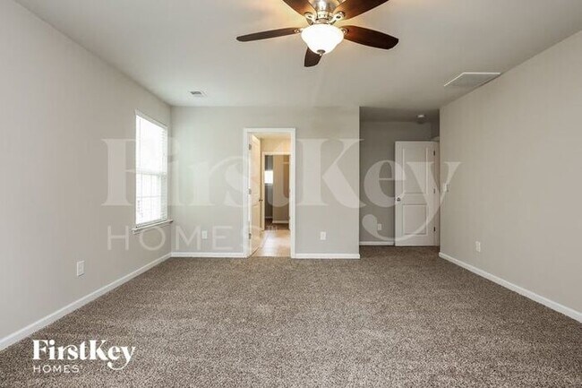 Building Photo - 235 Firewheel Ct