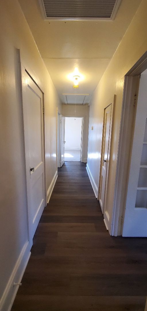 Building Photo - So Much Space