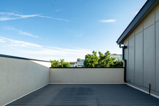 Building Photo - 3569 S Pennsylvania St