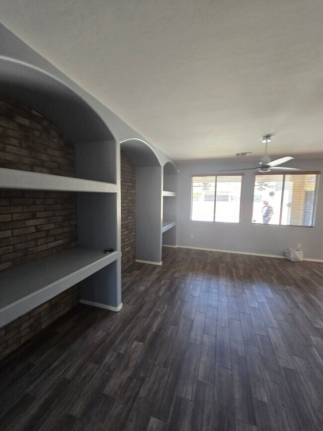 Building Photo - Must See 4 Bedroom Home in Sahuarita!  3 C...