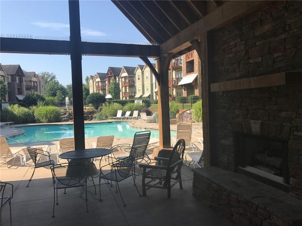 Building Photo - 203 Kelly Rd