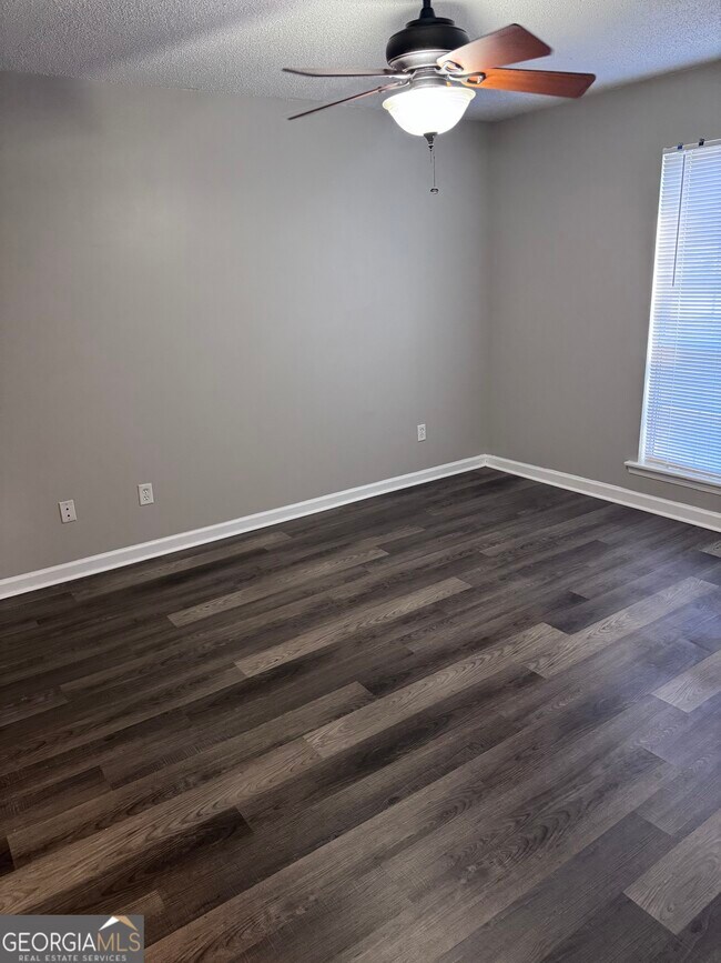 Building Photo - 1055 Baxter St