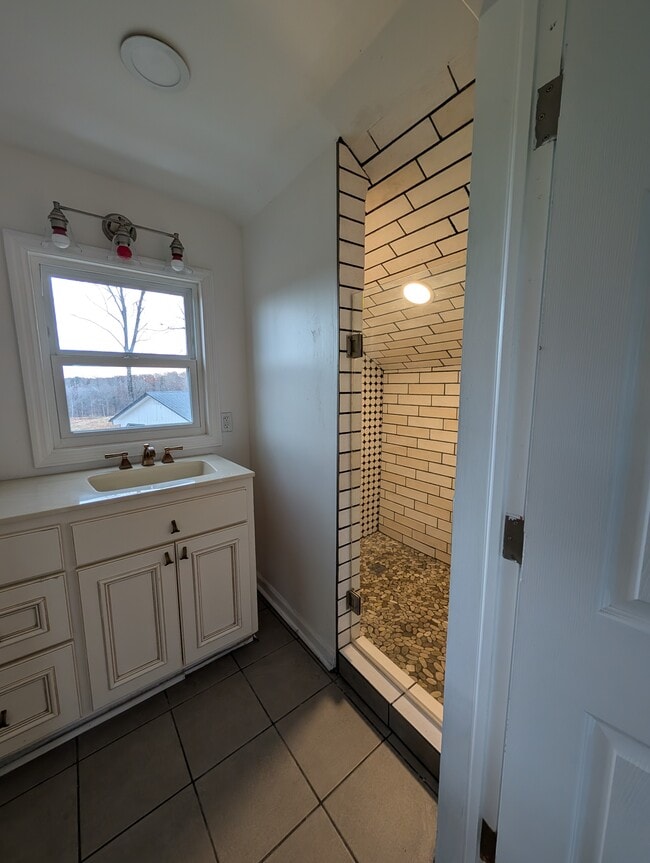 Building Photo - 1125 Lily Pad Ln