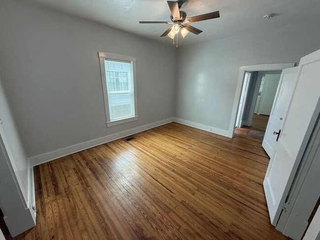 Building Photo - Pensacola - East Hill - 2 Bedroom, 1 Bathroom