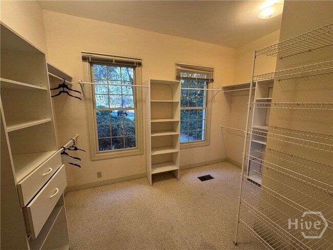 Building Photo - 2 Wakefield Pl