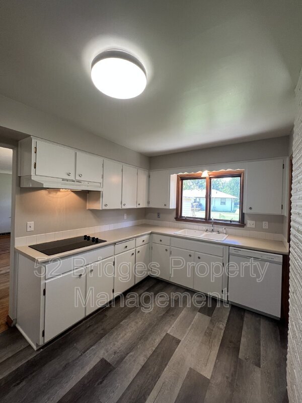 Building Photo - 3122 Shawnee Ave