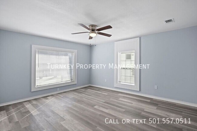 Building Photo - 1615 Maple St