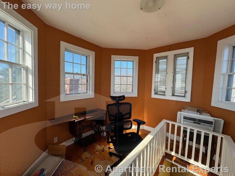 Building Photo - 58 Atherton St