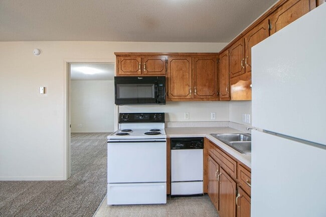 Building Photo - 3292 Tower Dr