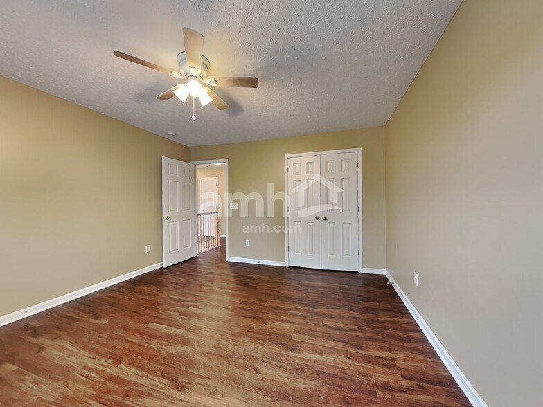 Building Photo - 181 Coyote Dr