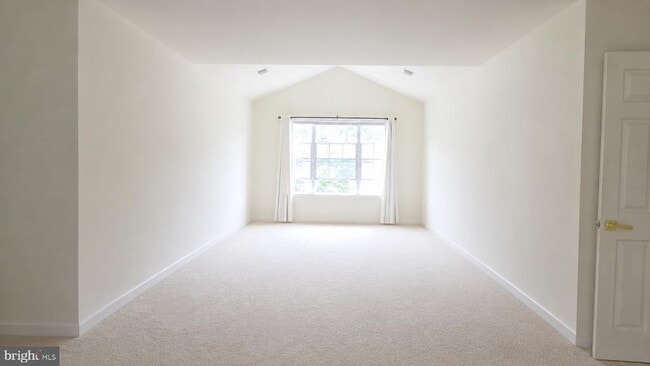 Building Photo - 5455 Quaint Dr