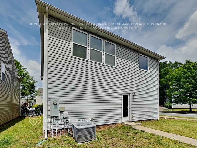 Building Photo - 7048 McLothian Ln