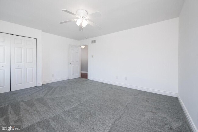 Building Photo - 6517 Jefferson Ct