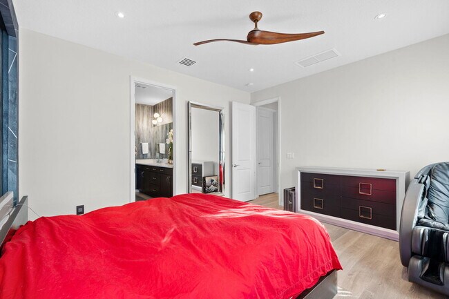 Building Photo - 1512 Bursera Ter