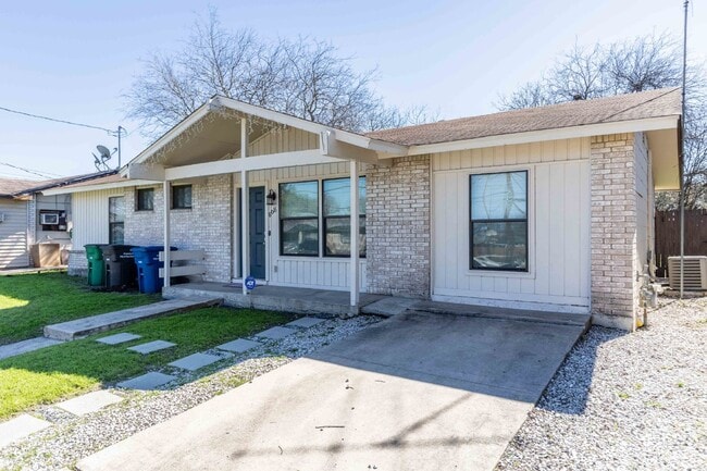 Building Photo - 8016 Landing Ave