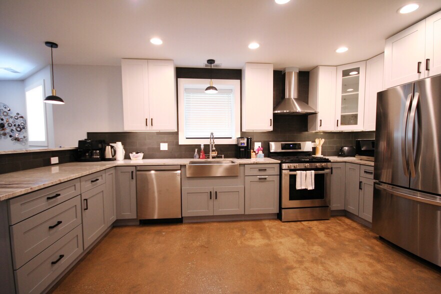 Building Photo - 2508 N Spaulding Ave