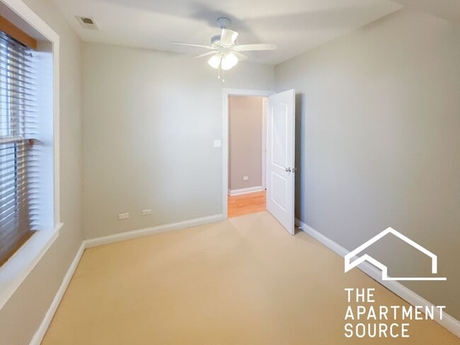 Building Photo - 1636 W Grace St