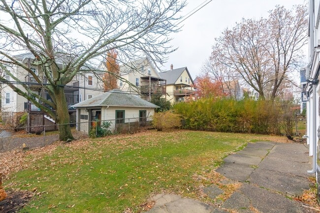 Building Photo - 48 Farquhar St