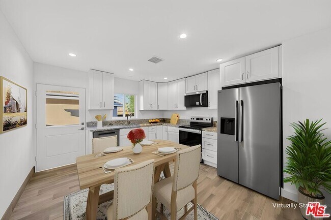 Building Photo - 17623 Burbank Blvd