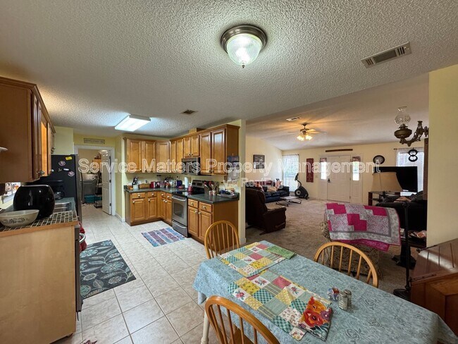 Building Photo - 6277 Pansy Dr