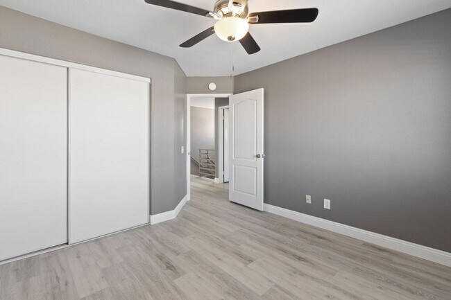 Building Photo - 43865 Carefree Ct
