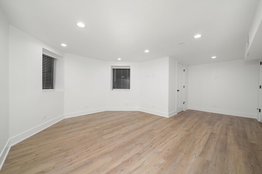 Building Photo - 2613 N Fairfield Ave