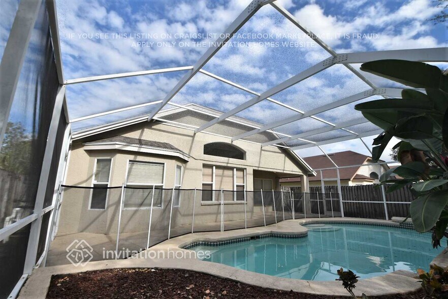 Building Photo - 8944 Southbay Dr