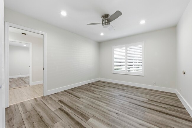 Building Photo - 10353 Milburn Ln