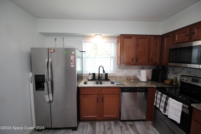 Building Photo - 5381 Frederick Ave