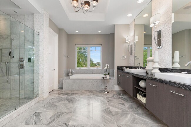 Building Photo - 3211 NE 27th Ave