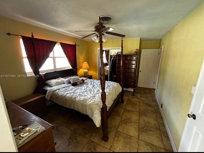 Building Photo - 381 NW 45th St