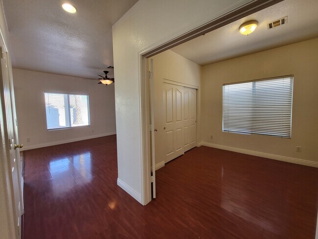 Building Photo - 1158 Founders Ct