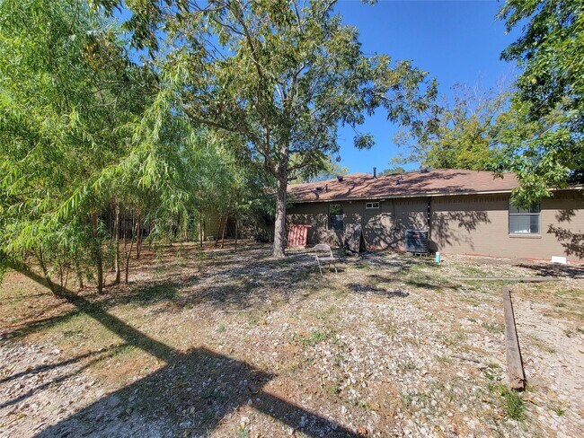 Building Photo - 12934 Ivydale Dr