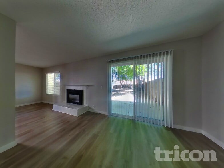 Building Photo - 1107 Nadene Dr